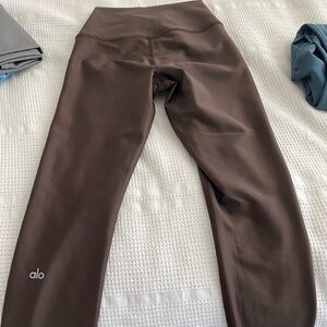 ALO Yoga 7/8 high waisted Airlift leggings XS